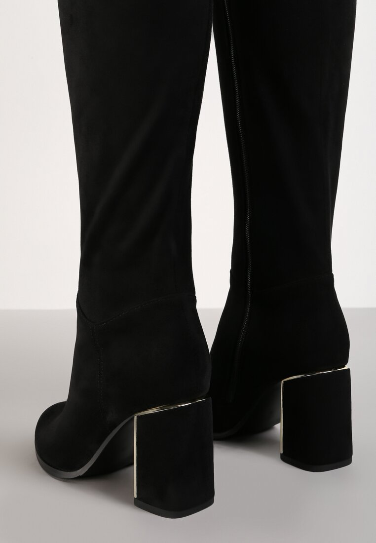 

Чорні Ботфорти, Чорний