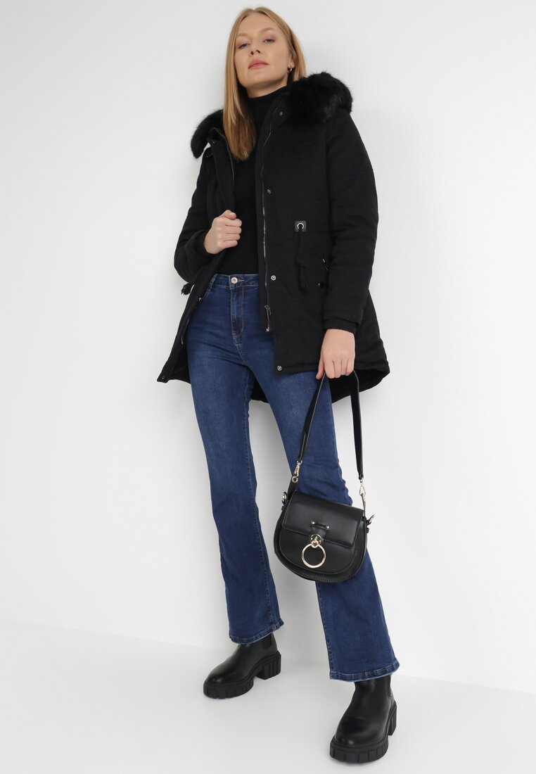 

Чорна Куртка, Чорний