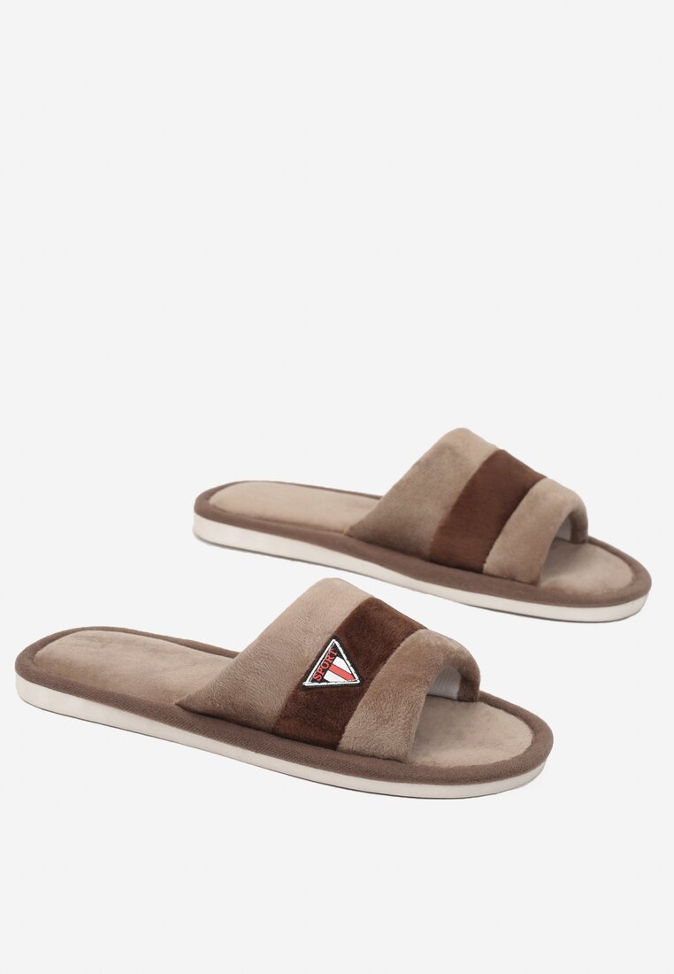 

Коричневі Тапки, Коричневий