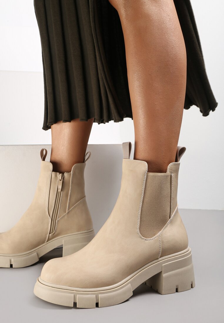 

Бежеві Черевики, Бежевий