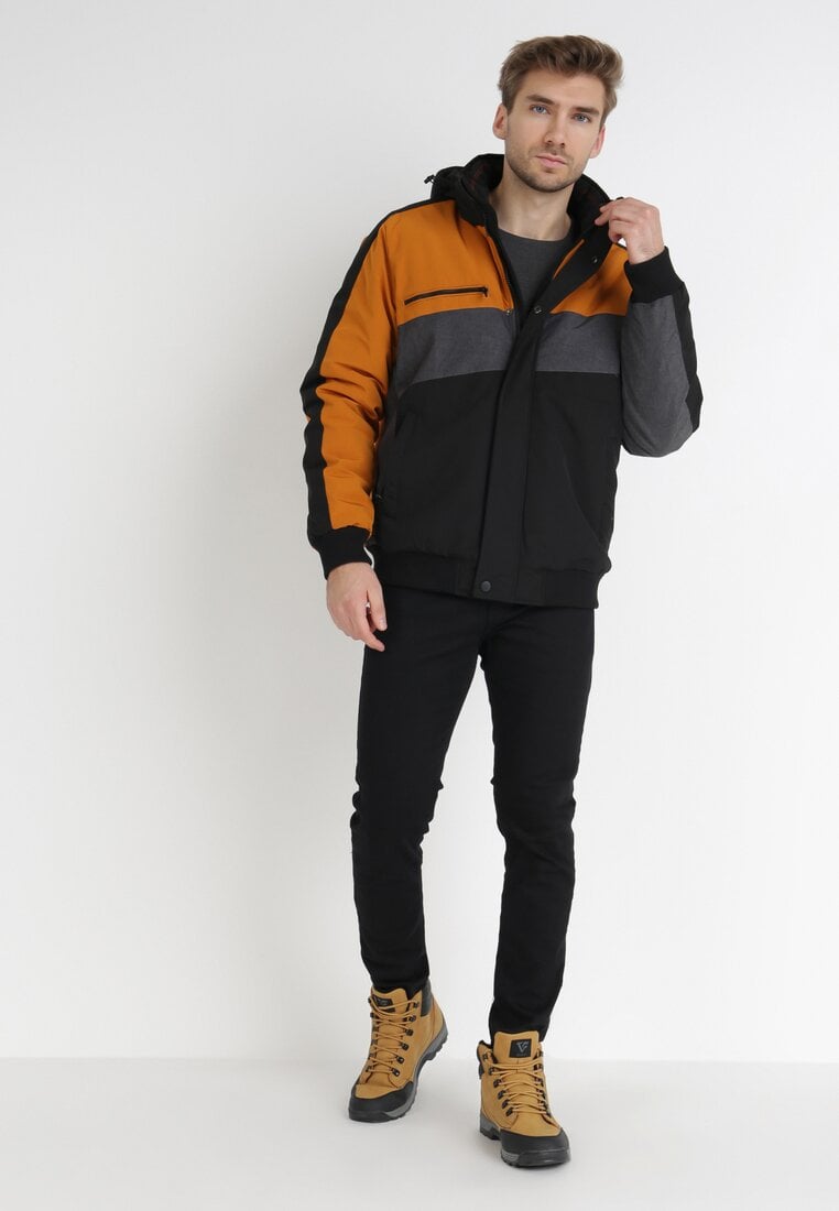 

Чорна Куртка, Чорний