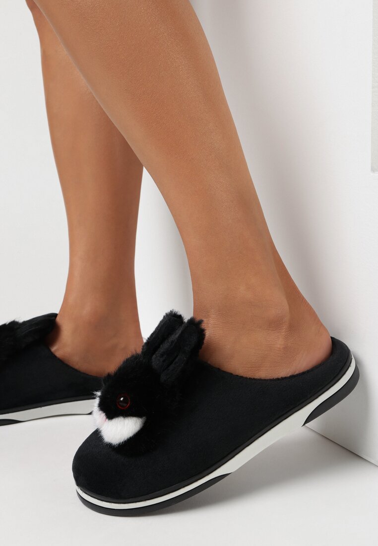 Чорні Тапки