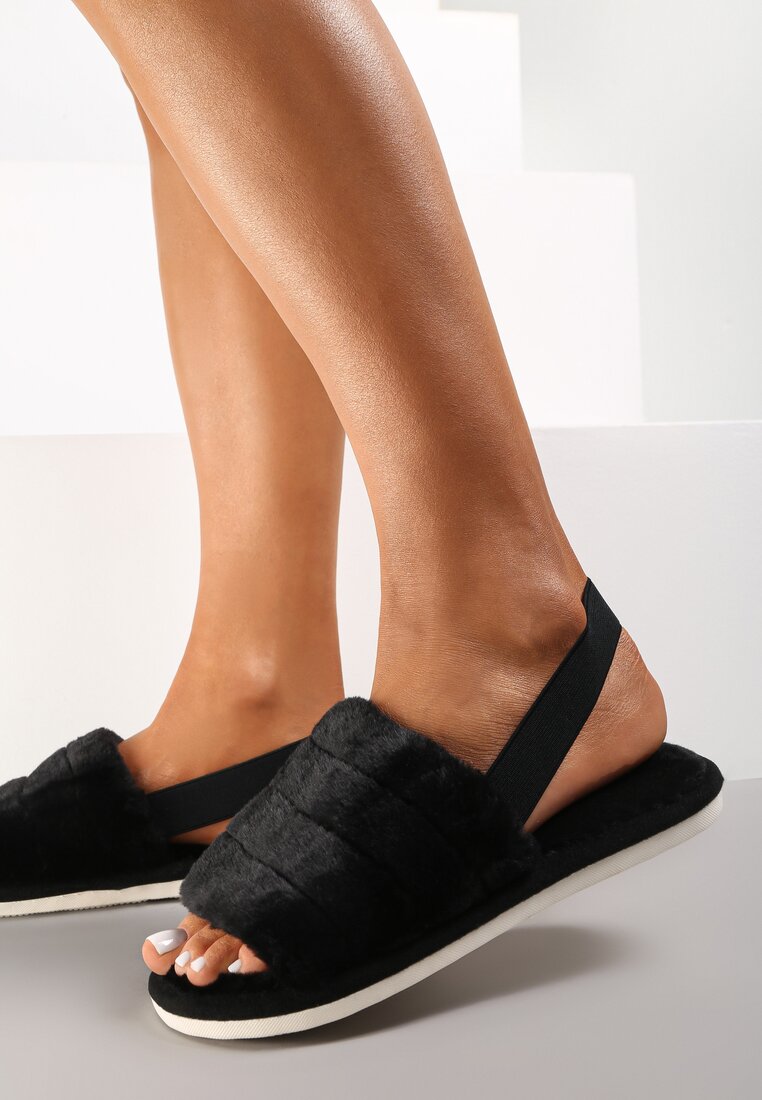 Чорні Тапки