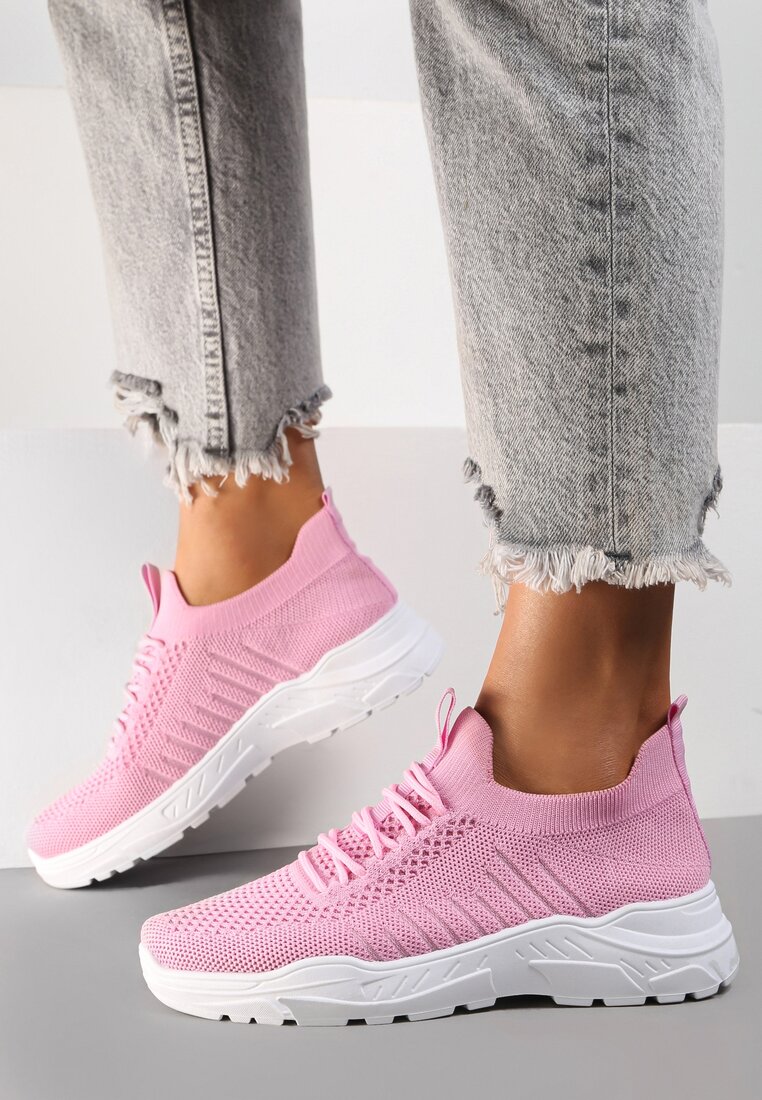 

Малинові Кросівки, Рожевий