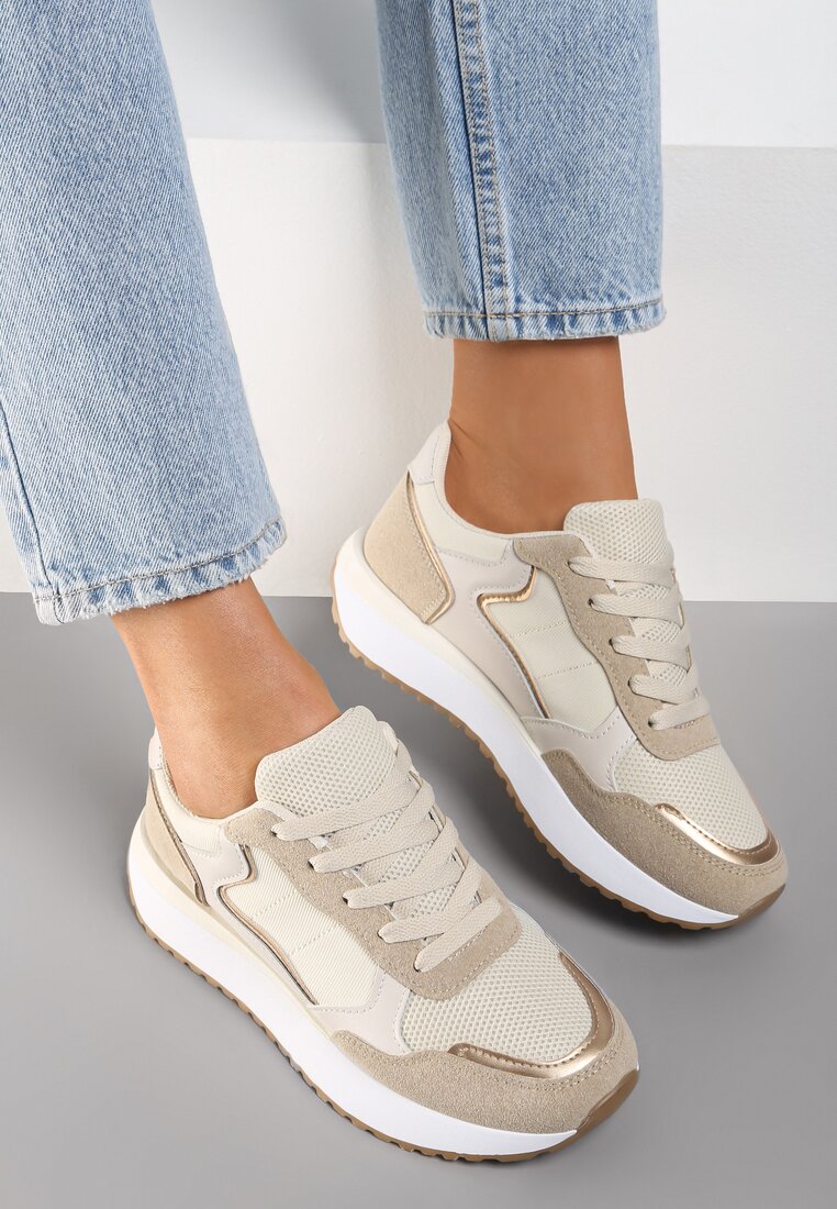 

Бежеві Снікерси, Бежевий