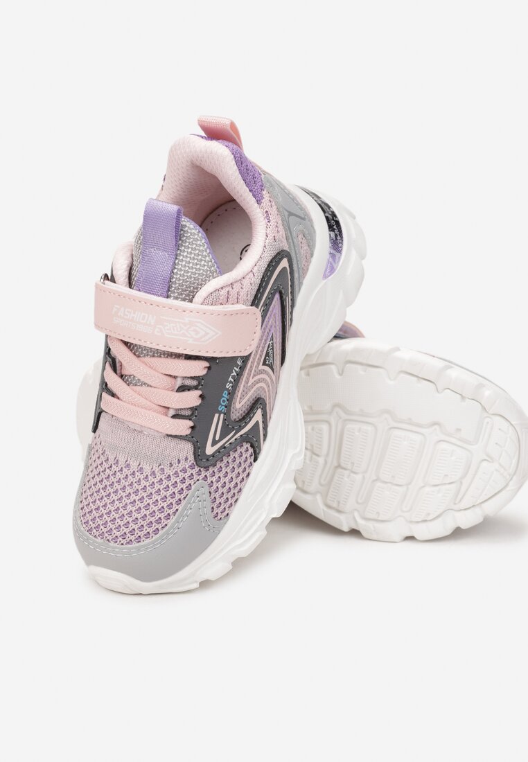 

Сірі Кросівки, Сірий