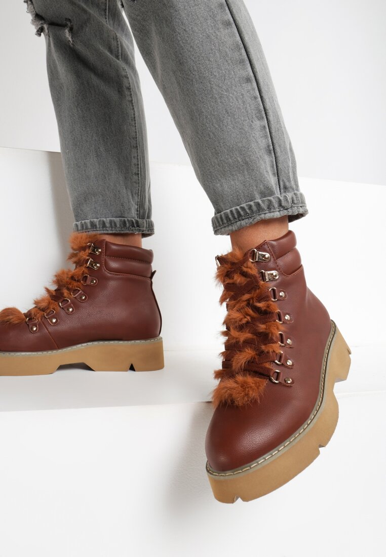 

Карамельні Черевики, Карамельний